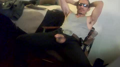 Snapshot of badhombremx chatting on February 8, 2026, 7:23 am Mexican livin Off the Wall online show from February 8, 2026, 7:23 am