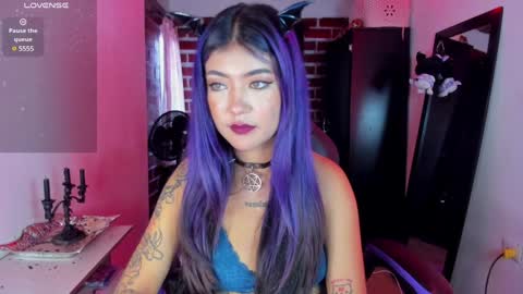 Snapshot of badkatyuska chatting on January 1, 2025, 10:24 pm Please help me to reach 100 thumbs up online show from January 1, 2025, 10:24 pm