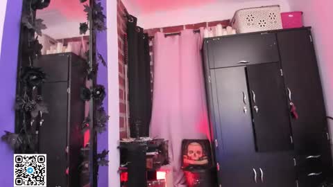 Snapshot of badkatyuska chatting on February 5, 2026, 7:07 pm Please help me to reach 100 thumbs up online show from February 5, 2026, 7:07 pm