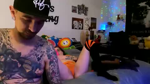 Couple of Bad Rabbits online show from December 15, 2024, 4:18 am