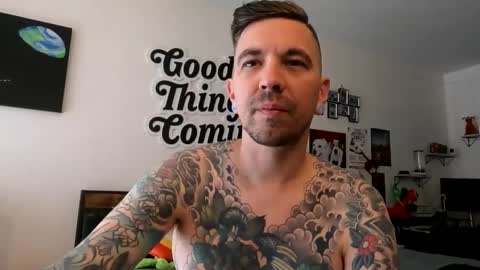 Couple of Bad Rabbits online show from December 22, 2024, 6:37 pm