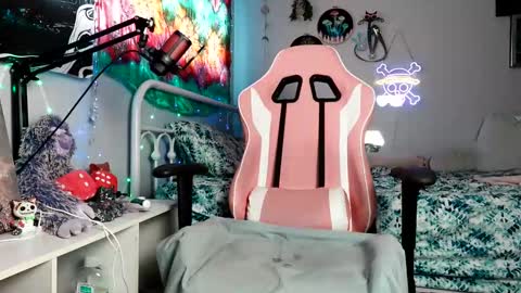 Snapshot of baebaebluexxx chatting on October 29, 2025, 7:04 pm Bae Bae Blue online show from October 29, 2025, 7:04 pm