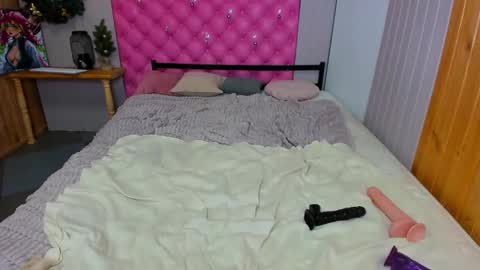 holly online show from February 18, 2025, 2:06 pm