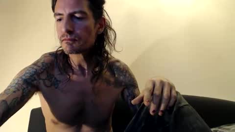 Bailey online show from October 18, 2025, 1:52 am