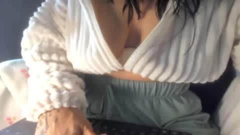 IM BAILEY online show from November 10, 2025, 2:49 pm