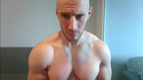 Snapshot of baldyboyy chatting on February 23, 2025, 6:39 am baldyboyy online show from February 23, 2025, 6:39 am