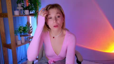 Elly online show from April 10, 2026, 4:17 am