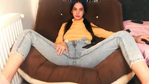 Amy online show from October 24, 2025, 9:33 pm