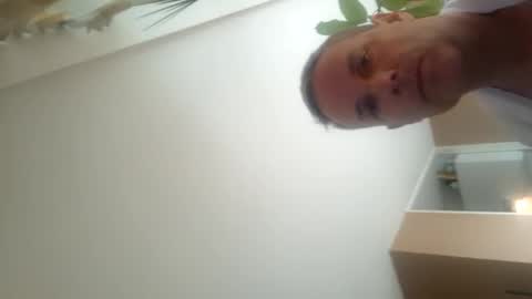 Snapshot of bananasplit1900 chatting on September 26, 2025, 9:02 am bananasplit1900 online show from September 26, 2025, 9:02 am