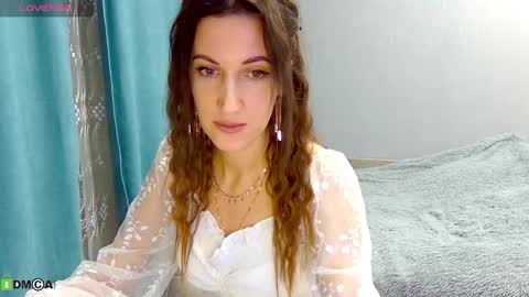 Emma online show from November 5, 2025, 9:59 pm