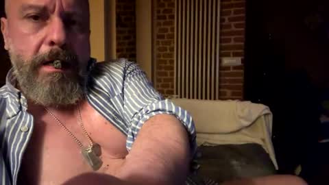 Snapshot of barba71 chatting on February 3, 2026, 6:22 am Military man 69 online show from February 3, 2026, 6:22 am