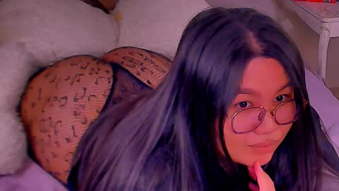 Barbie Kim online show from January 12, 2025, 5:03 am