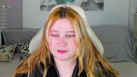 Snapshot of barbara_ferrarri chatting on November 27, 2025, 8:27 am Barbara online show from November 27, 2025, 8:27 am