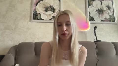 Snapshot of barbara_sunray chatting on May 11, 2026, 5:24 am Barbara online show from May 11, 2026, 5:24 am