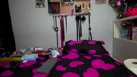 barbaraviciosa online show from November 7, 2025, 10:15 am