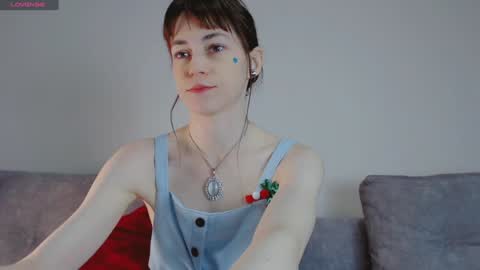 Snapshot of barbarian_girl chatting on December 17, 2024, 2:22 pm Amina online show from December 17, 2024, 2:22 pm