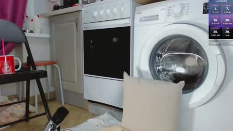 Snapshot of barbarian_girl chatting on September 29, 2025, 5:18 pm Amina online show from September 29, 2025, 5:18 pm