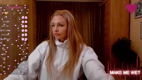 Snapshot of barbie_kiss1 chatting on December 10, 2024, 4:24 am barbie online show from December 10, 2024, 4:24 am