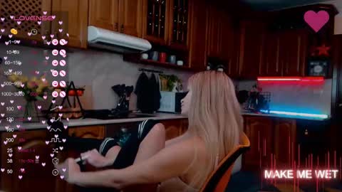 Snapshot of barbie_kiss1 chatting on January 15, 2025, 1:12 am barbie online show from January 15, 2025, 1:12 am