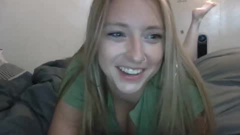 Snapshot of barbiebadd2013 chatting on September 16, 2025, 9:16 pm Barbiebadd2013 online show from September 16, 2025, 9:16 pm