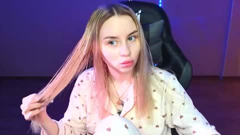 Eva online show from March 1, 2025, 12:12 pm