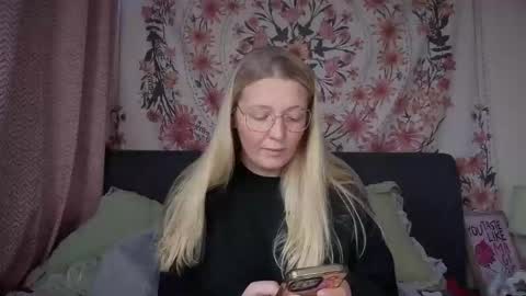 barbiegirl966 online show from December 5, 2025, 9:40 am