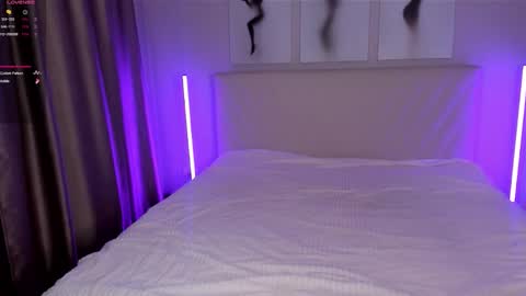  Emma online show from November 9, 2025, 8:18 pm