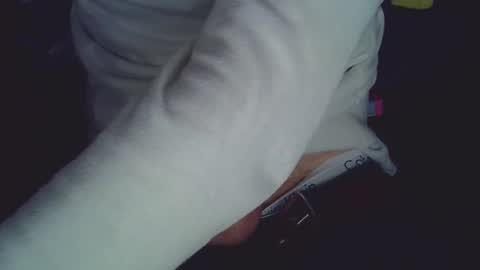 Snapshot of barington86 chatting on February 4, 2026, 12:05 am barington86 online show from February 4, 2026, 12:05 am