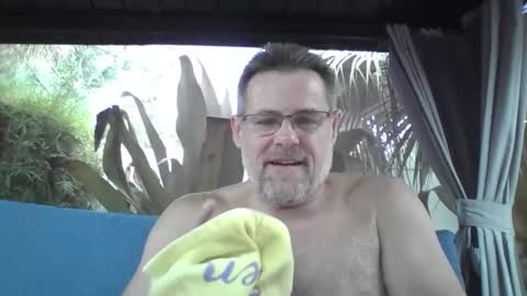 Snapshot of barry_42 chatting on April 27, 2026, 9:46 pm Barry Arnauld online show from April 27, 2026, 9:46 pm