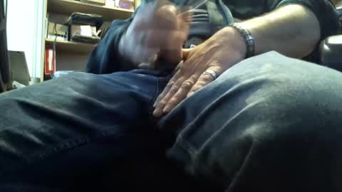 bartender3127 online show from March 12, 2025, 6:11 pm