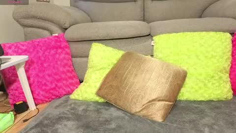 PukiPuki online show from April 9, 2026, 1:49 am