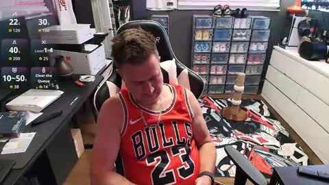 Snapshot of basketballjerseygang chatting on April 1, 2026, 3:18 am Jordan online show from April 1, 2026, 3:18 am