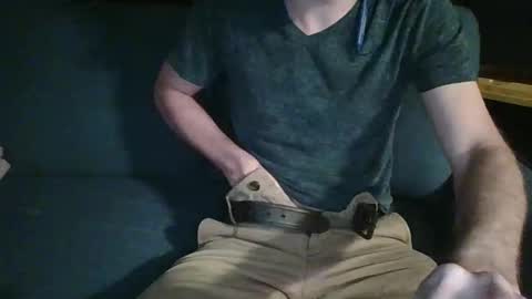 Snapshot of bassplayingbaby124 chatting on February 28, 2025, 2:53 am bassplayingbaby124 online show from February 28, 2025, 2:53 am