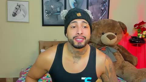 bastian_jones1 online show from January 30, 2025, 7:07 am