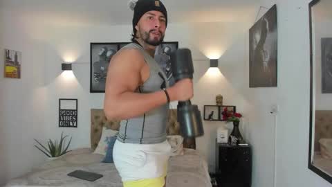 bastian_jones1 online show from November 7, 2025, 5:35 pm