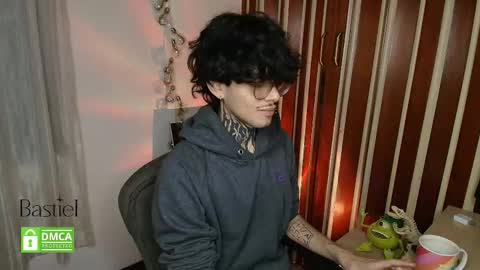 Bastiel online show from September 19, 2025, 2:46 am