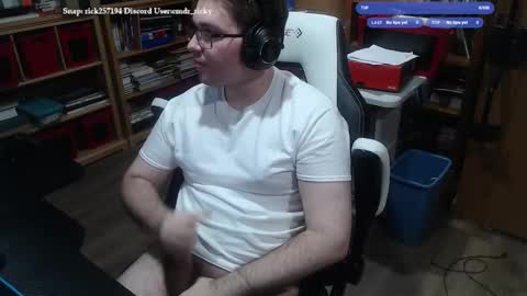 Snapshot of baterricky chatting on November 29, 2025, 3:37 pm Ricky online show from November 29, 2025, 3:37 pm