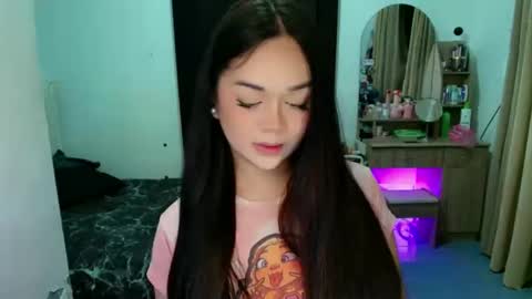 Snapshot of bb__angelxx chatting on May 9, 2026, 1:11 am Angel online show from May 9, 2026, 1:11 am