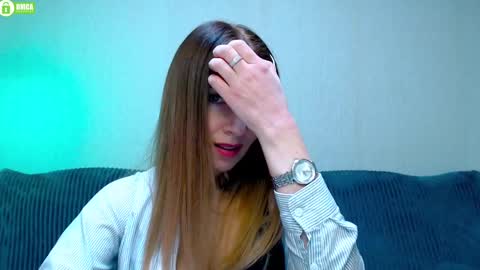 bb__bonami_ online show from February 17, 2025, 6:37 pm