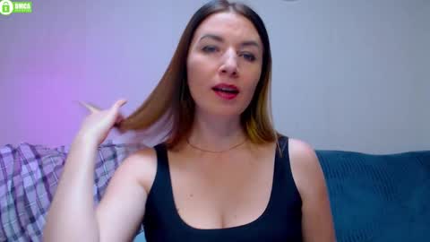 bb__bonami_ online show from October 10, 2025, 3:33 pm