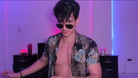 Valentino online show from January 26, 2025, 9:07 pm