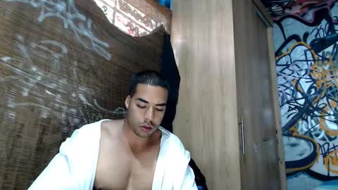 Justin online show from December 3, 2025, 9:13 pm