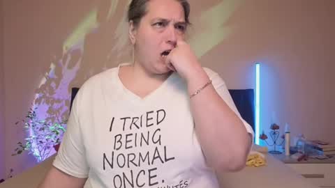 Snapshot of bbw_goddes chatting on April 23, 2026, 8:33 pm Love online show from April 23, 2026, 8:33 pm