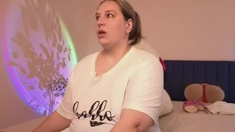 Snapshot of bbw_goddes chatting on May 19, 2026, 2:56 pm Love online show from May 19, 2026, 2:56 pm