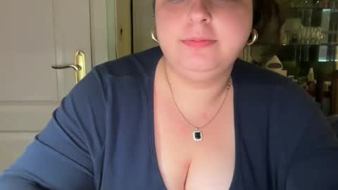 Snapshot of bbwexcited chatting on November 18, 2025, 6:01 pm HottieBelle online show from November 18, 2025, 6:01 pm