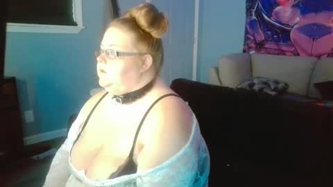 Snapshot of bbwgamergirl93 chatting on September 25, 2025, 2:54 pm bbwgamergirl93 online show from September 25, 2025, 2:54 pm