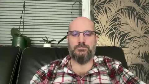 Snapshot of bcbg68 chatting on April 5, 2026, 6:54 am bcbg68 online show from April 5, 2026, 6:54 am