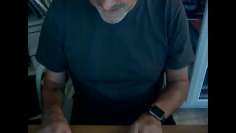 Snapshot of bcn1959 chatting on December 20, 2025, 3:41 pm bcn1959 online show from December 20, 2025, 3:41 pm