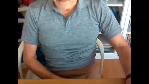Snapshot of bcn1959 chatting on February 18, 2026, 8:32 am bcn1959 online show from February 18, 2026, 8:32 am