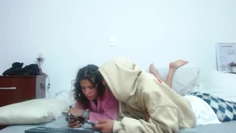 Sara  Juan online show from October 12, 2025, 5:06 am